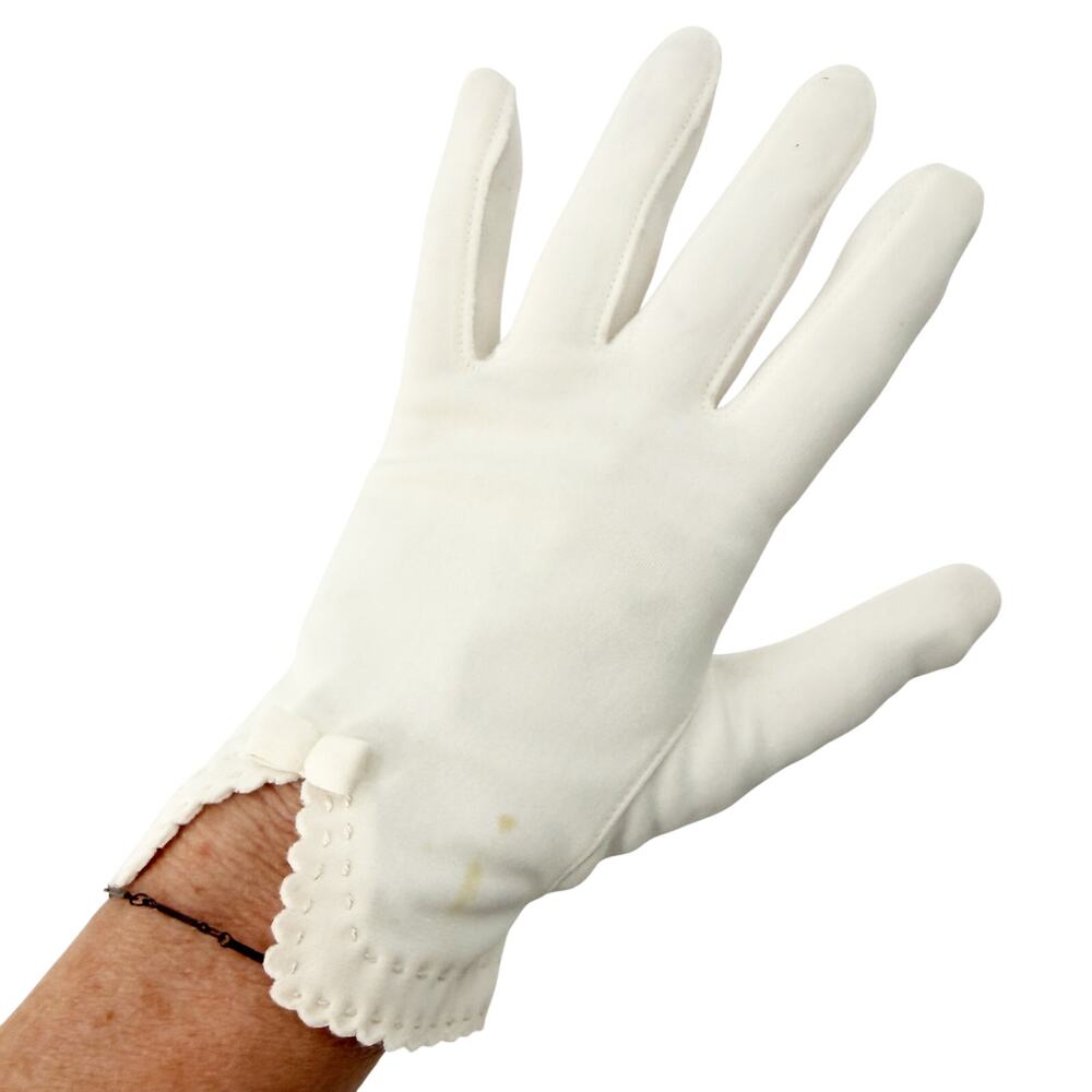 vintage white Fashion Dress Gloves women's SMALL wrist length bow scalloped cuff